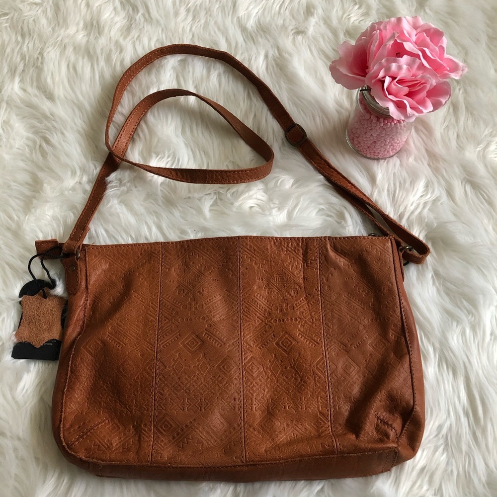 Day & Mood Crossbody
